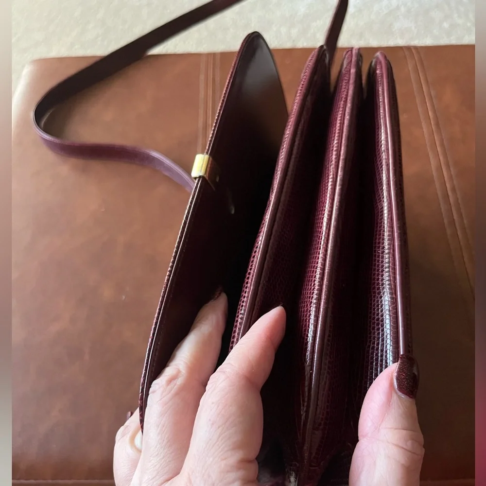 Authentic Gucci Purse - Picture 7 of 13